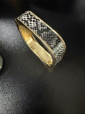 Gold Tone Snake Print Hinged Bangle Bracelet (Clamper)